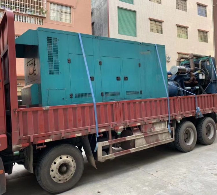 白云如何在不同负载率下确保 400KW 柴油发电机组的正常运行？